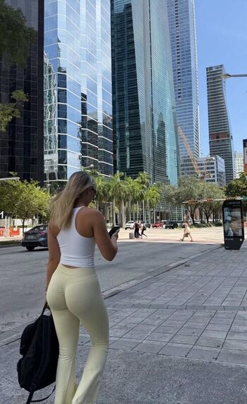 Full leaked Pineapplebrat private onlyfans photo