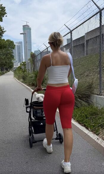 Full leaked Pineapplebrat private onlyfans photo