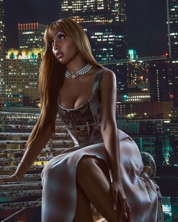 Full leaked Pinkpantheress private onlyfans photo