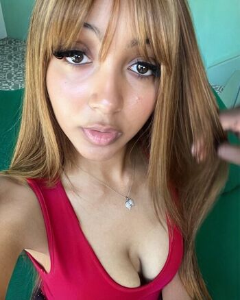 Full leaked Pinkpantheress private onlyfans photo