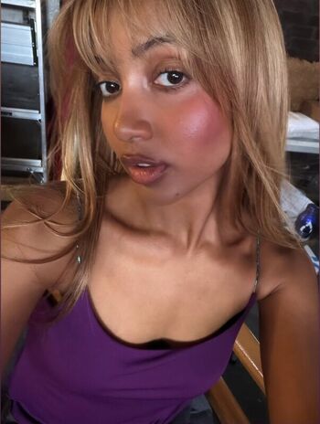 Full leaked Pinkpantheress private onlyfans photo