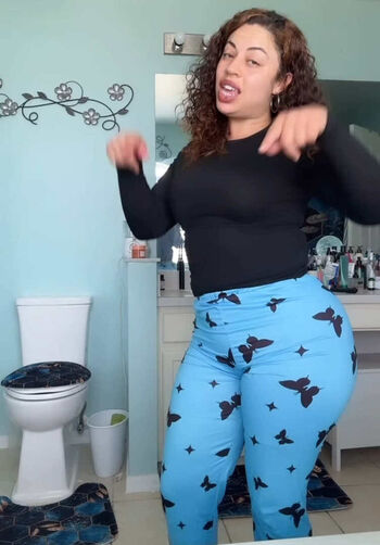 Full leaked Pinkyurge private onlyfans photo