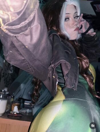 Full leaked Pipssqueakss page private onlyfans photo