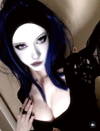 Full leaked Pipssqueakss private onlyfans photo