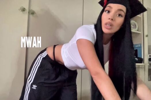 Full leaked Pixychu private onlyfans photo
