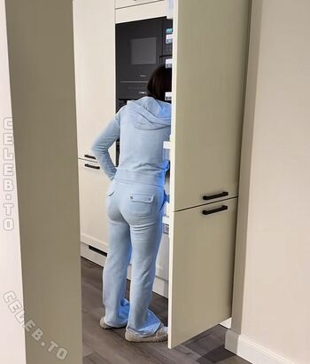 Full leaked Pkshelenaofficial private onlyfans photo