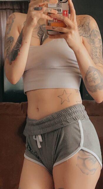 Full leaked Plainlypetite private onlyfans photo