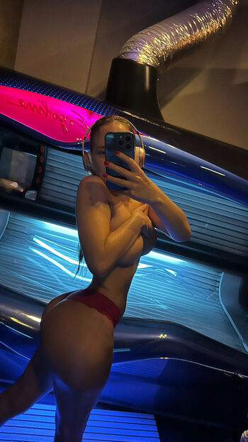 Full leaked Plaksaw private onlyfans photo