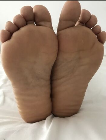 Plantes De Pieds Candid