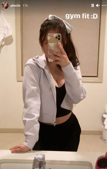 Full leaked Ploo private onlyfans photo