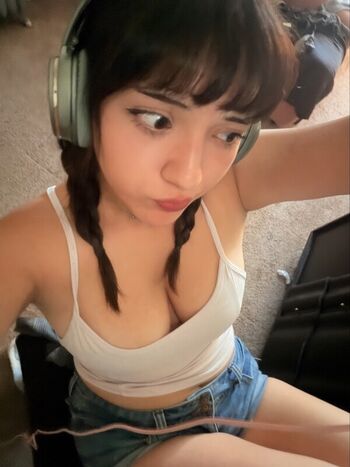 Full leaked Plummoment private onlyfans photo