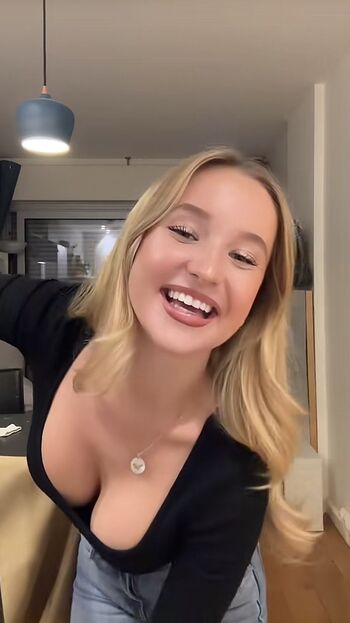 Full leaked Polinaarvvv private onlyfans photo