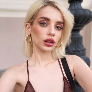 Full leaked Pollyyyyyyyyyyy private onlyfans photo