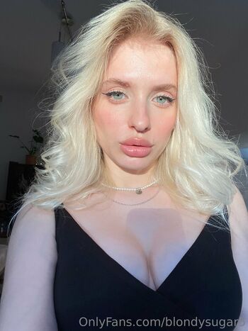 Full leaked Pollyyyyyyyyyyy private onlyfans photo