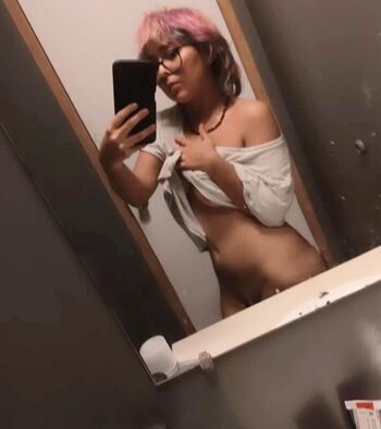 Full leaked Pookafox private onlyfans photo