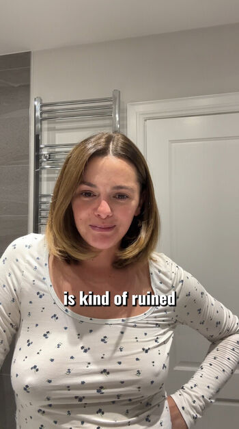 Full leaked Poppyhollins private onlyfans photo