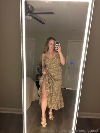 Full leaked Porcelainpiggiesff private onlyfans photo