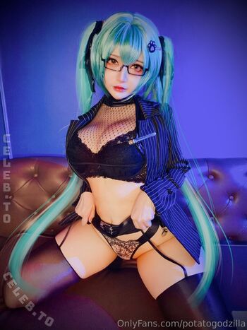 Full leaked Potato godzilla  page private onlyfans photo