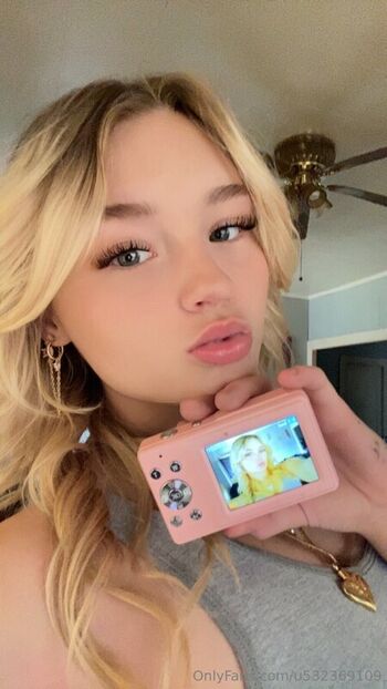 Full leaked Presleytaylor  page private onlyfans photo