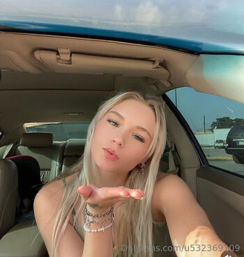 Full leaked Presleytaylor private onlyfans photo