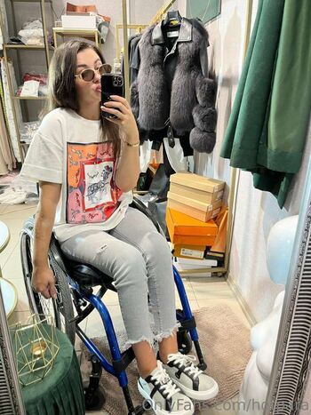Full leaked Pretty wheelchair girl private onlyfans photo