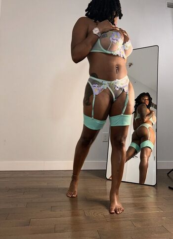 Full leaked Pretty yuniques private onlyfans photo