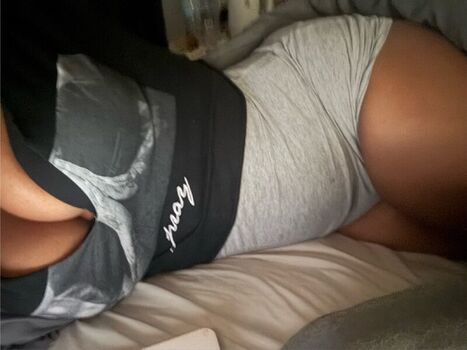 Full leaked Prettylilbratt private onlyfans photo