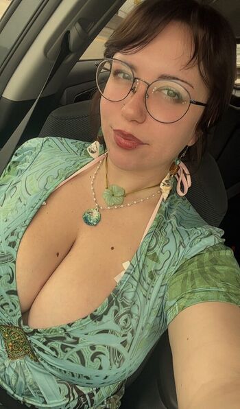 Full leaked Prettyltlekitty private onlyfans photo