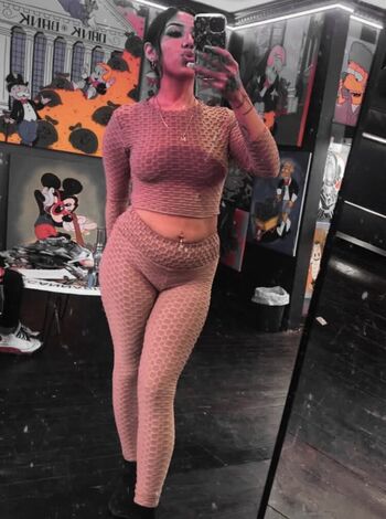 Full leaked Prettymammiiiii private onlyfans photo