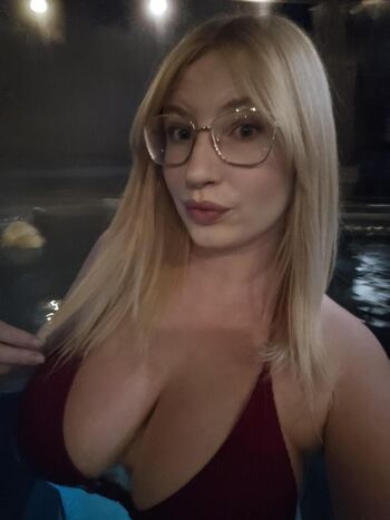 Full leaked Prettyporcelain private onlyfans photo