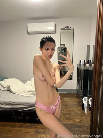 Full leaked Prettyybb private onlyfans photo