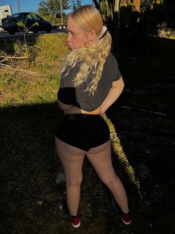 Full leaked Prettyyluhhshyann private onlyfans photo