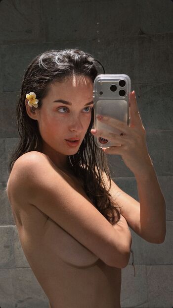 Full leaked Pretylittlething private onlyfans photo