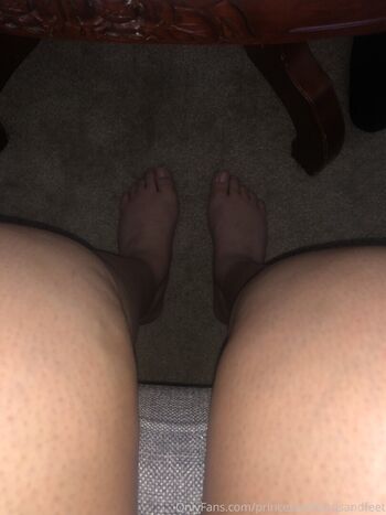 Full leaked Princessofhandsandfeet private onlyfans photo