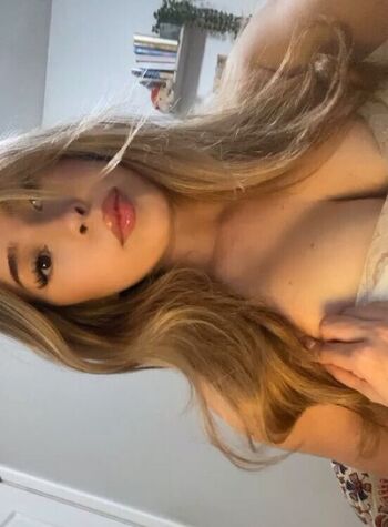 Full leaked Puffes page private onlyfans photo