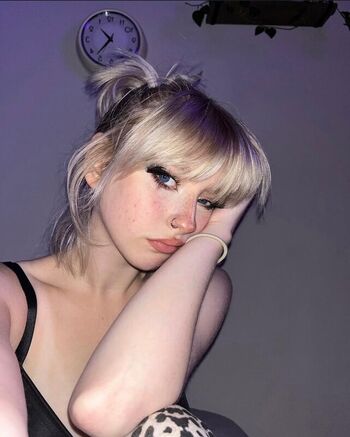 Full leaked Pukjepeuk private onlyfans photo