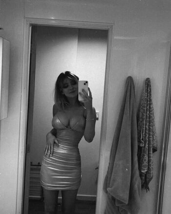 Full leaked Pukjepeuk private onlyfans photo