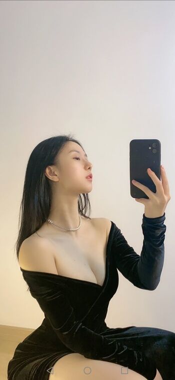 Full leaked Qiaoniutt  page private onlyfans photo