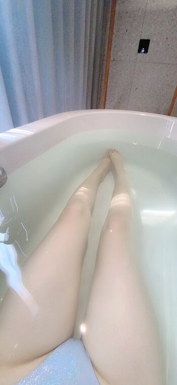 Full leaked Qiaoniutt  page private onlyfans photo