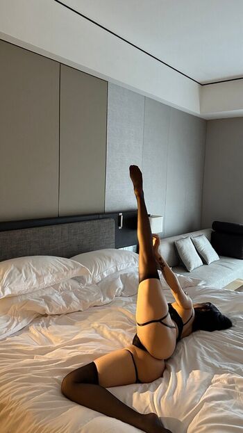 Full leaked Qiaoniutt  page private onlyfans photo