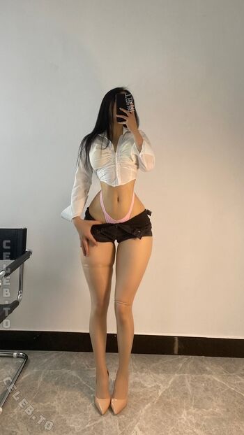 Full leaked Qiaoniutt  page private onlyfans photo