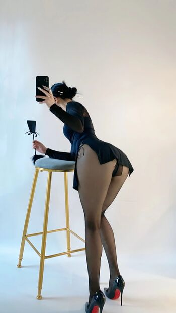 Full leaked Qiaoniutt qiaoniu qiaoniutt qiaoniu page private onlyfans photo