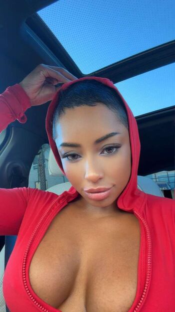 Full leaked Qimmah russo private onlyfans photo