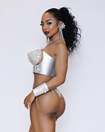 Full leaked Qimmah russo private onlyfans photo