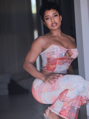 Full leaked Qimmah russo page private onlyfans photo
