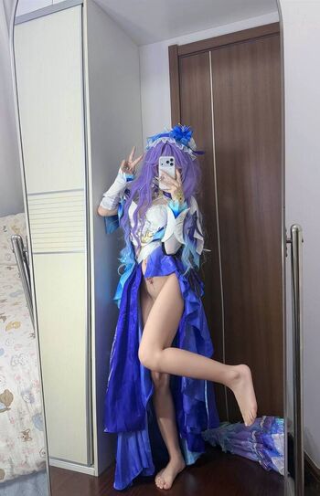Full leaked Qinger yaa private onlyfans photo
