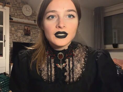 Full leaked Qoqsik private onlyfans photo