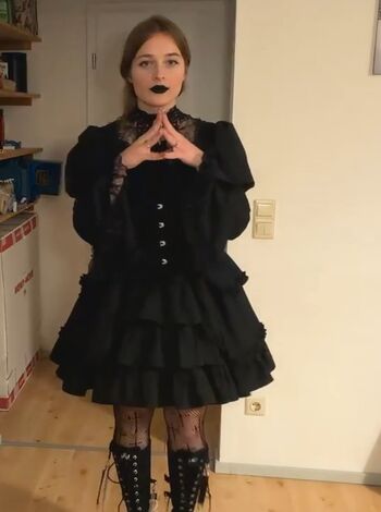 Full leaked Qoqsik private onlyfans photo