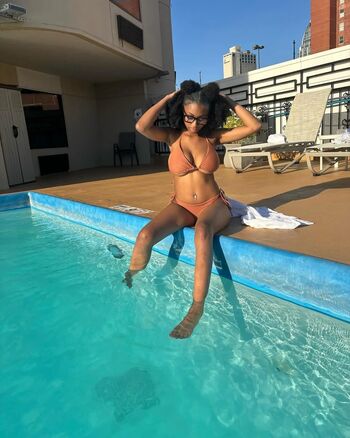 Full leaked Queen adams private onlyfans photo