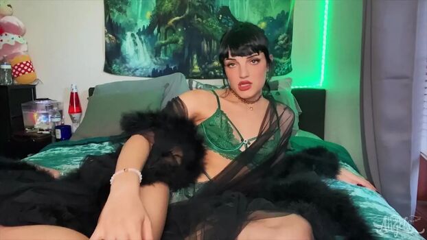 Full leaked Queen addie private onlyfans photo
